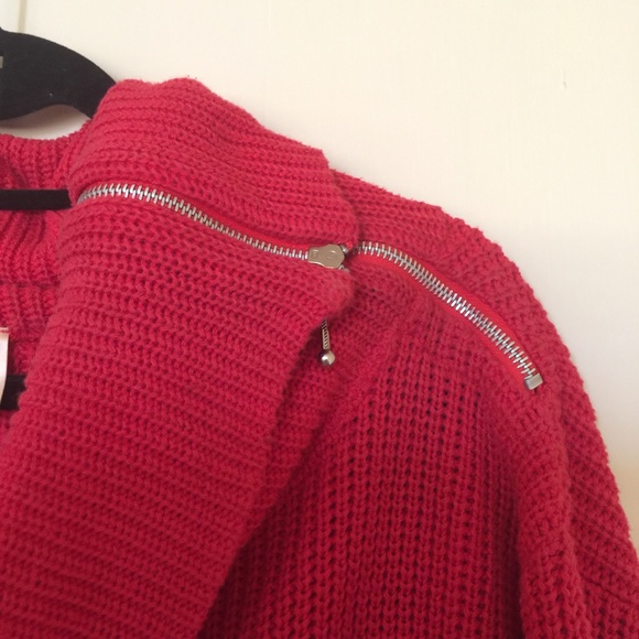 Red Von Saken Turtle Neck Sweater - Picture 2 of 4